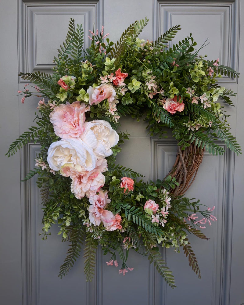 Love Spring Wreath comes w/ removable heart! (Ready to Ship)